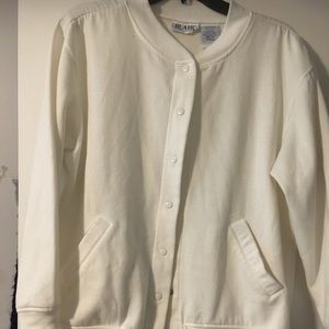 White snap button sweater with pockets